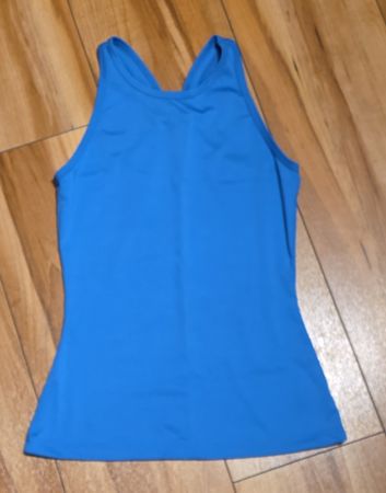Sportliches Tanktop in Blau, Grösse XS - Sommer!