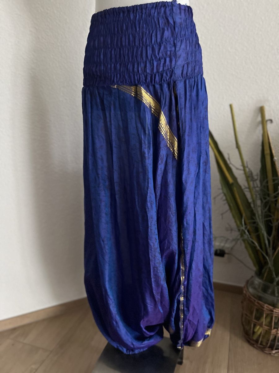 Pantaloni: Haremshose/Pluderhose, Blau mit Goldmuster, Sommerlich – Usato da Luzern venduto da suhamadlun 3