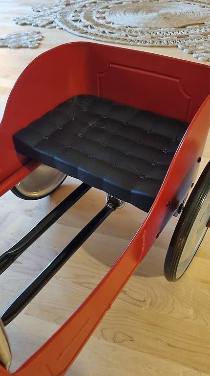 Fahrzeuge für Kinder: Kindertretauto rot Bugatti-Stil BAGHERA – Gebraucht aus Zug von ram_n27t 3