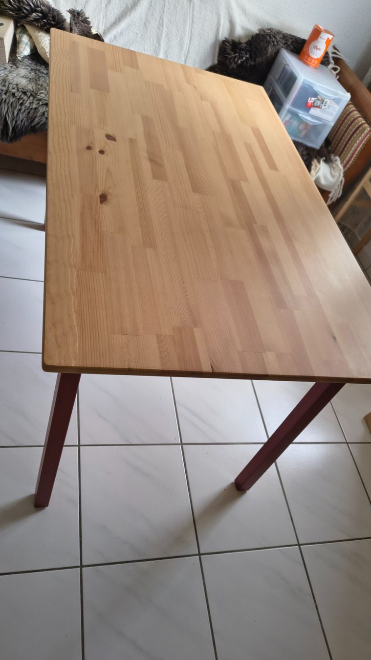 Ikea Tische: Tisch von Ikea – Gebraucht aus Schwarzenburg von pau_xty9