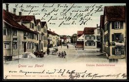 AK Flawil, Ortspartie Untere Bahnhofstraße mit Passanten