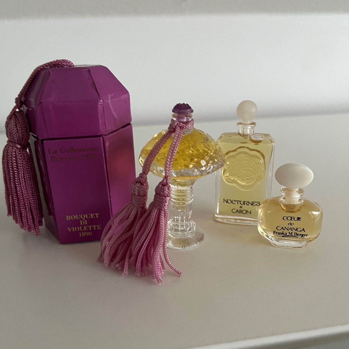 Profumi & Eau de Toilette: Drei hübsche Miniaturen, vintage – Usato da Lupsingen venduto da antonella63