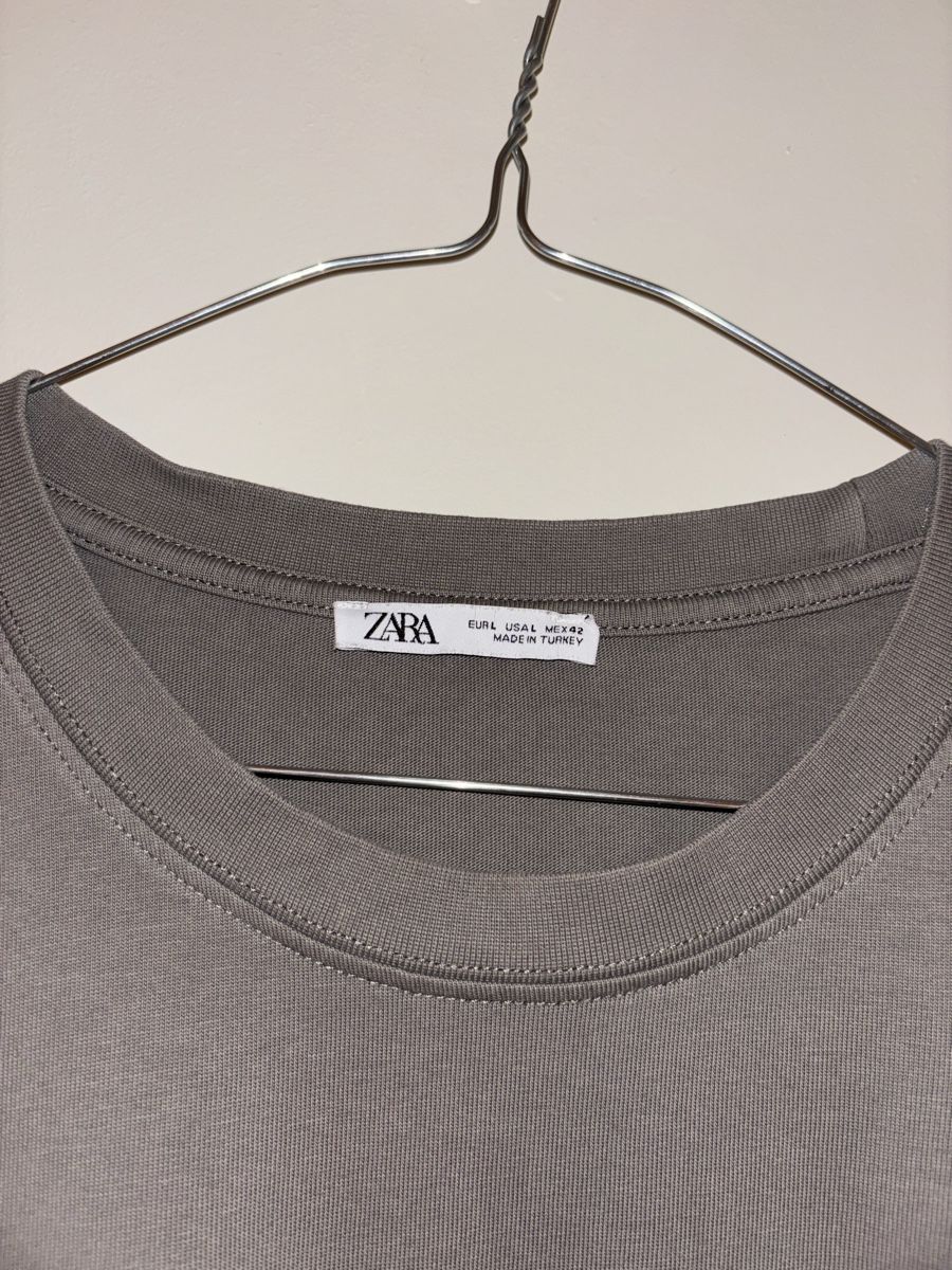 Zara T-shirt: T-shirt ZARA gris – Nuovo (secondo la descrizione) da Chêne-Bougeries venduto da sor_9rzp 2