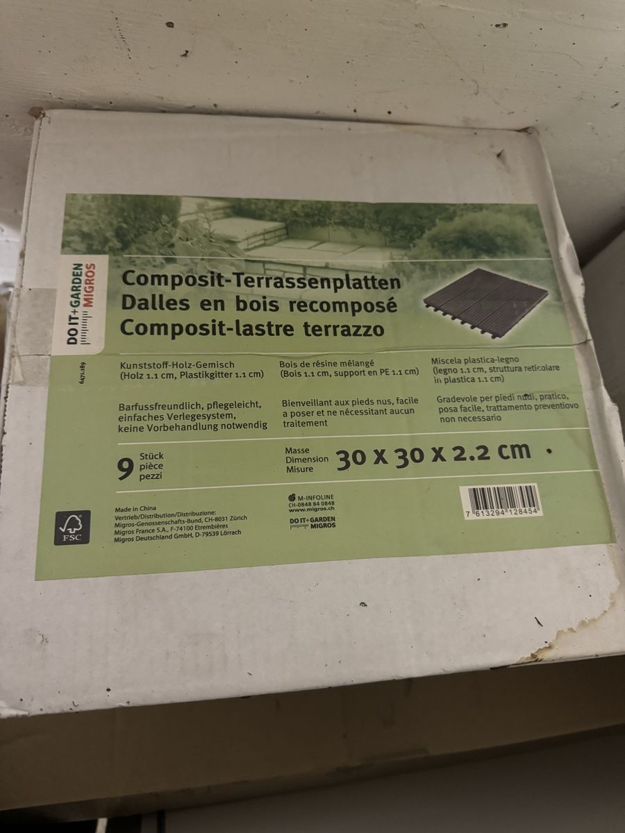 Revêtements de sol: Composit Terrassenplatten, 30x30cm, neu – Neuf avec emballage d'origine à Hagendorn par faata01