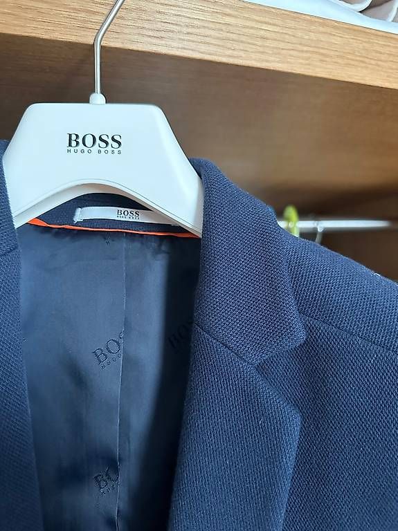 Giacche: Hugo Boss Blaser  – Usato da Volketswil venduto da easyrider911