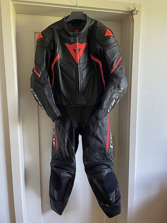 Dainese Completi: Combinaison moto DAINESE – Usato da Lausanne venduto da Sifulott