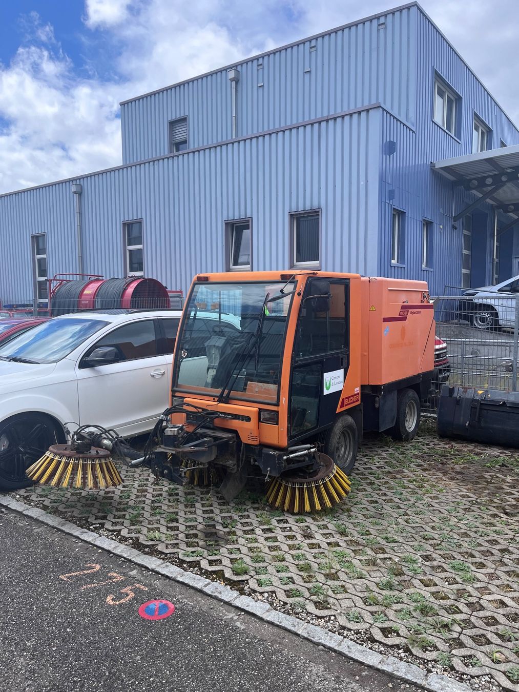 Bucher Alle Maschinen: Bucher CC2000 Putzmaschine – Defekt aus Safenwil von rom_ct95