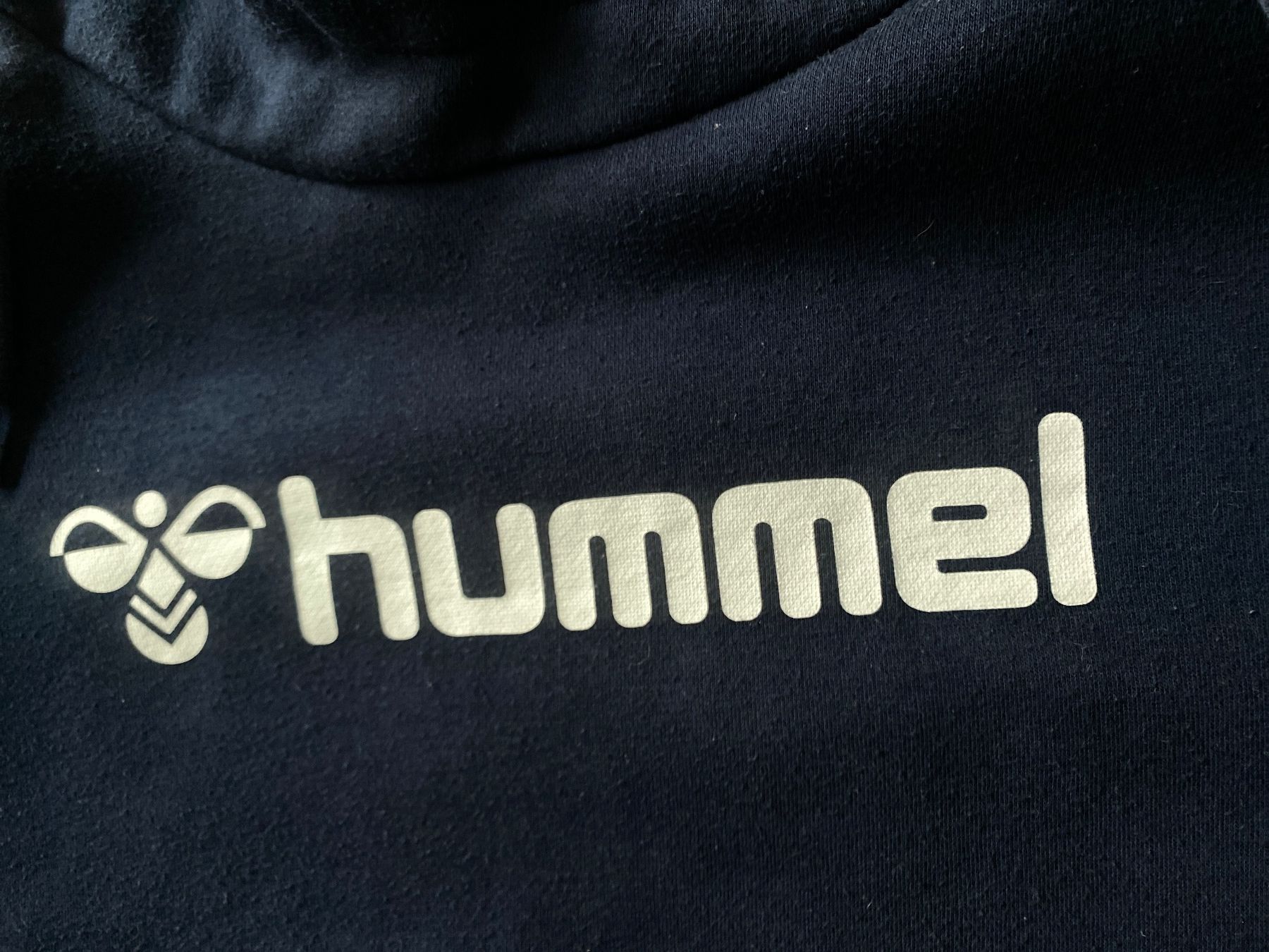 Hummel Maglioni & Felpe: HUMMEL HOODIE/ KAPUZENPULLOVER /PULLOVER GR.S dunkelblau – Usato da Frauenfeld venduto da Boldi46 3