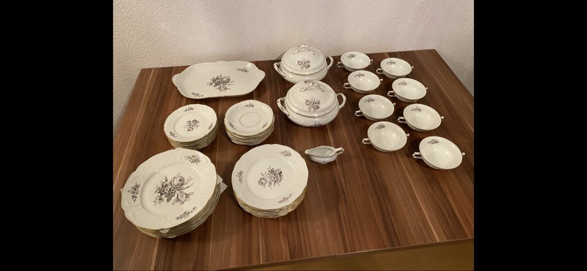 Services de table: Geschirr-Set mit Rosenmuster, Rosenthal – D'occasion à Zullwil par anho84