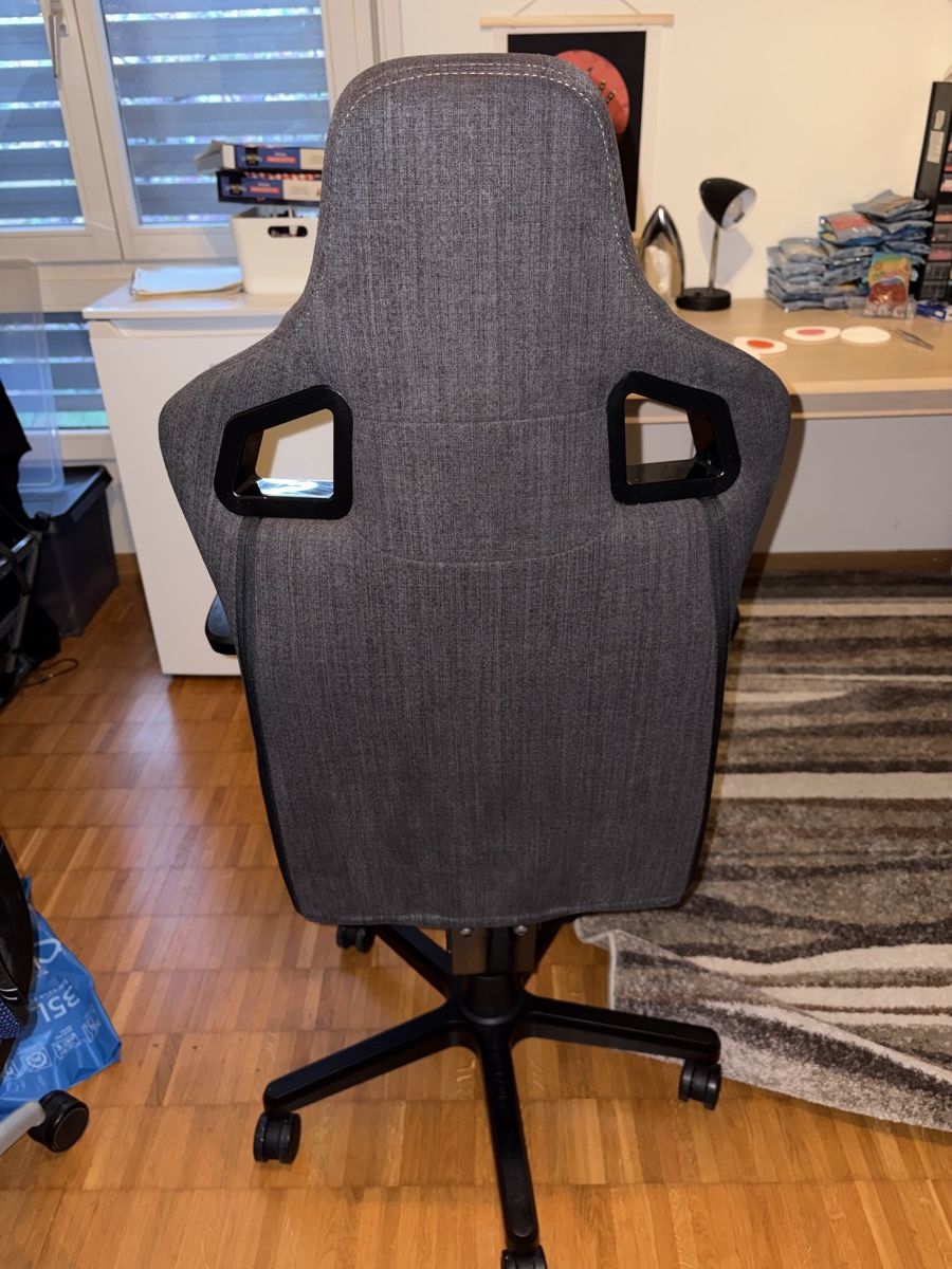 Noblechairs Stühle: Gamingstuhl – Gebraucht aus Lyss von Omiira 1