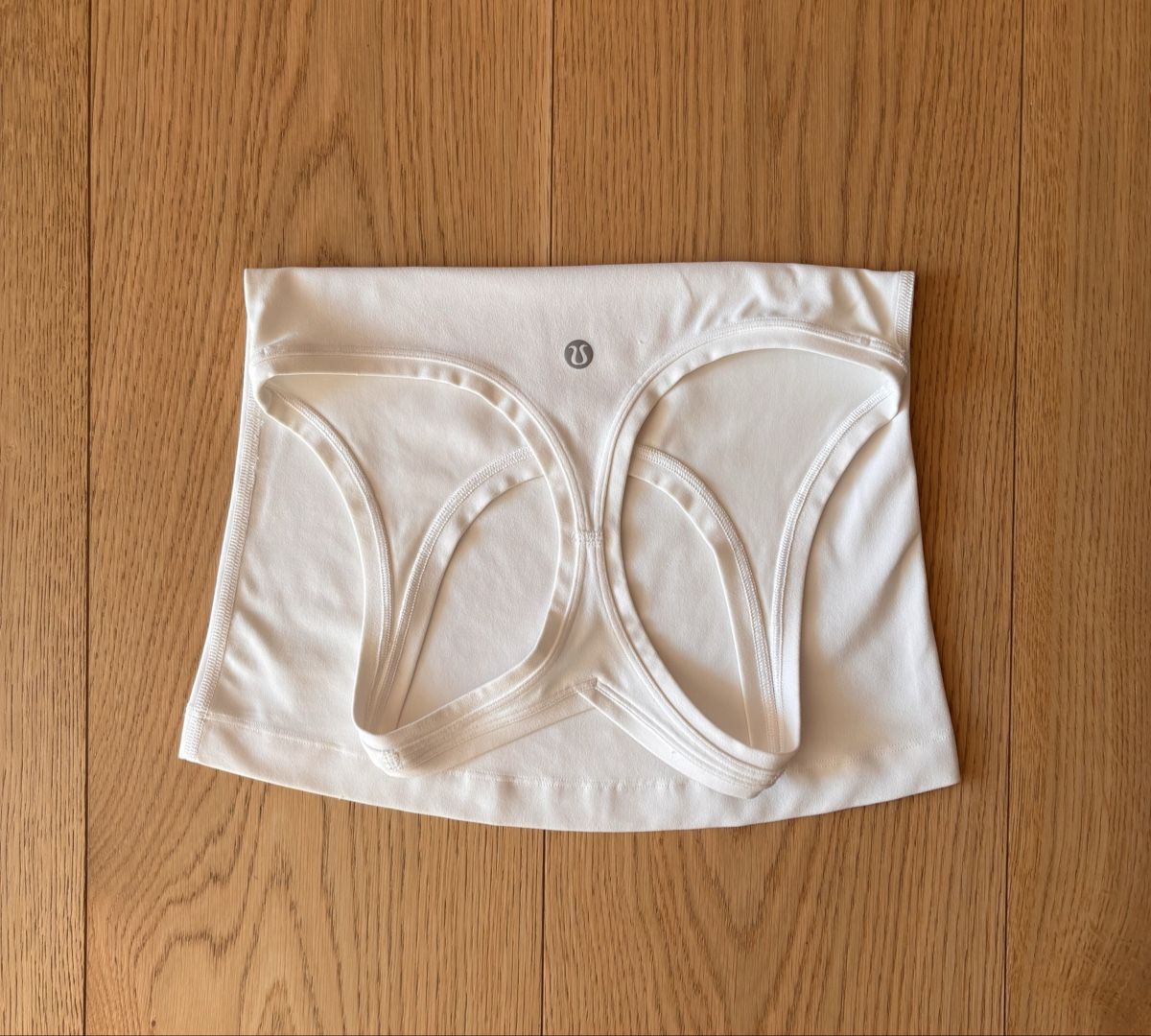 Lululemon Tops: white Lululemon top, size 0 – D'occasion à Kilchberg ZH par ben_pc68 5