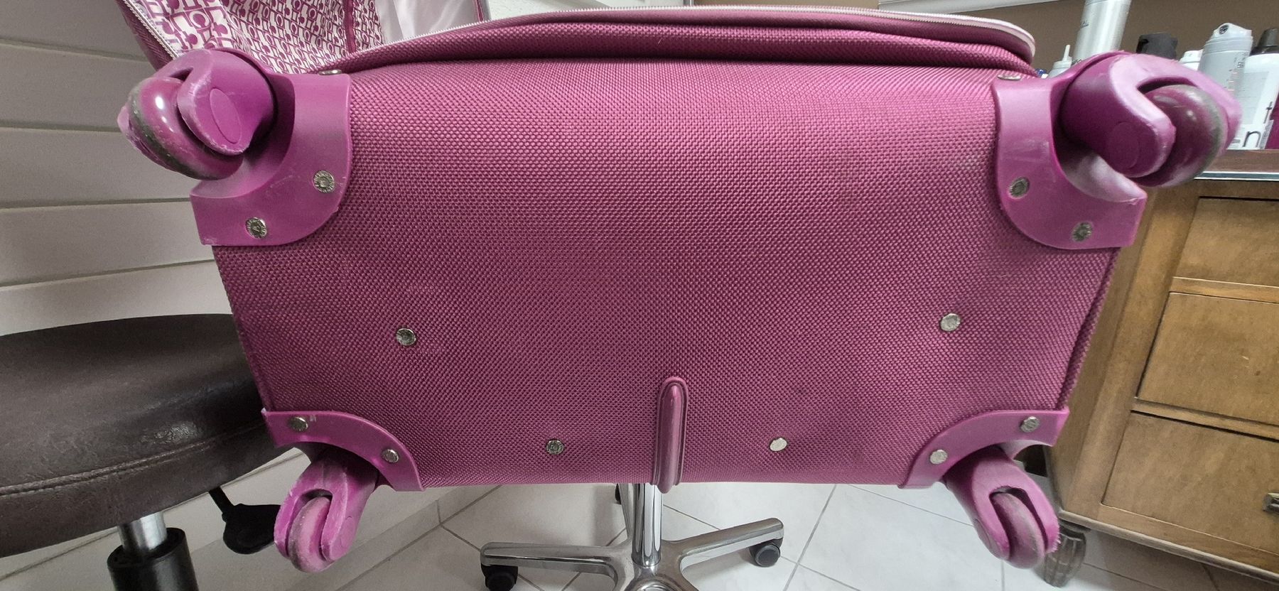 Valises de voyage: Reisekoffer Olympia violett  – D'occasion à Wettingen par allebasj61 6
