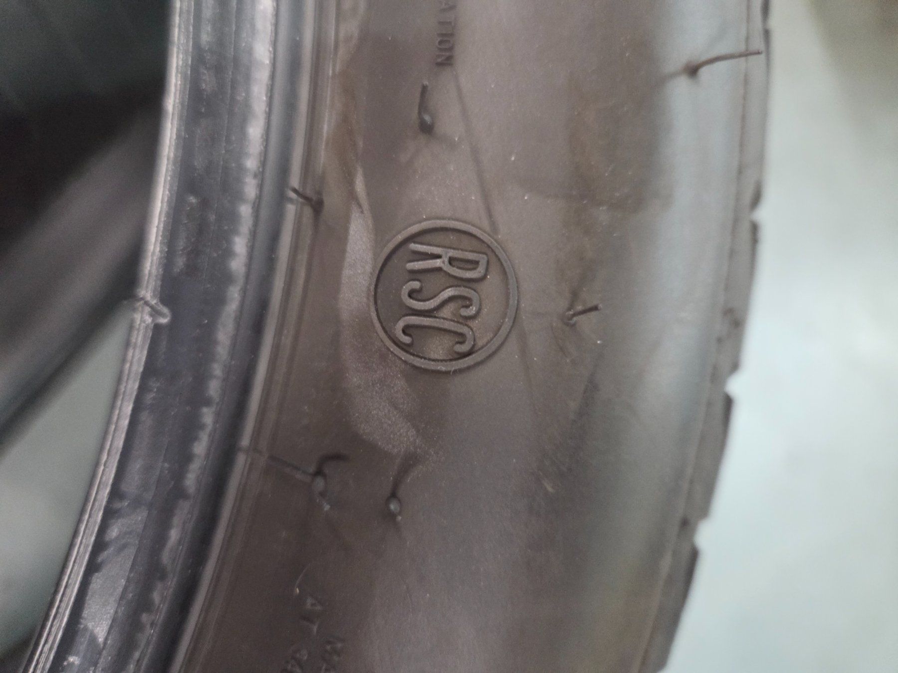 Pneumatici & Ruote complete: 275 / 40 R 20   106W  Bridgestone – Usato da Fischbach-Göslikon venduto da Emanuel.Bardhi 3