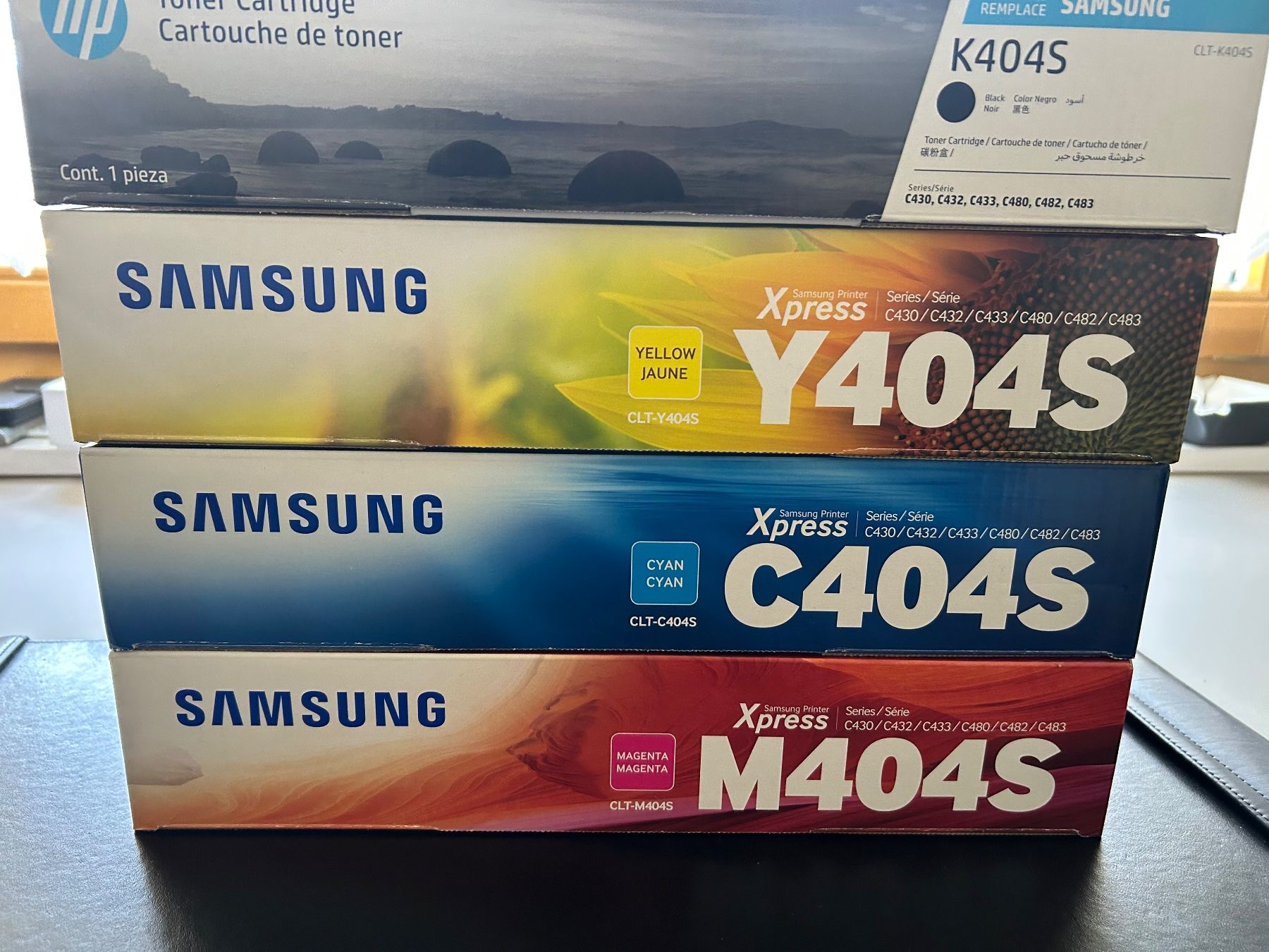 Samsung Cartucce per stampanti & toner: Samsung Patronen 4 Farben Laserdrucker – Nuovo e nell'imballaggio originale da Arlesheim venduto da gola52 1