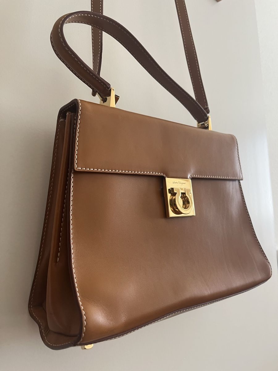 Salvatore Ferragamo Borse da donna: Salvatore Ferragamo Iconic Top Handle – Usato da Basel venduto da mar_rlr9 4