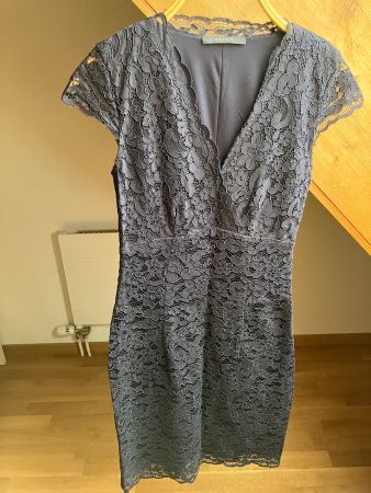 dunkelblaues Cocktailkleid Gr. 32