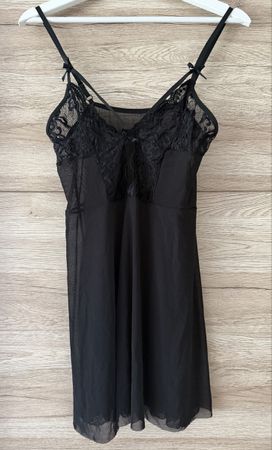Schwarzes Negligee mit Spitze, Grösse M/L