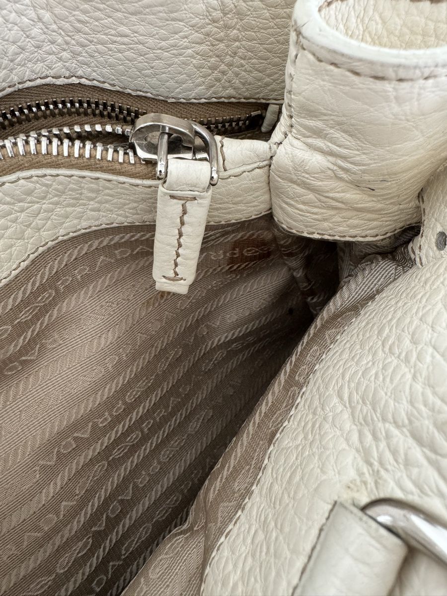 Prada Borse da donna: Vintage Prada Tasche in weiss – Usato da Zürich venduto da z00mie 6