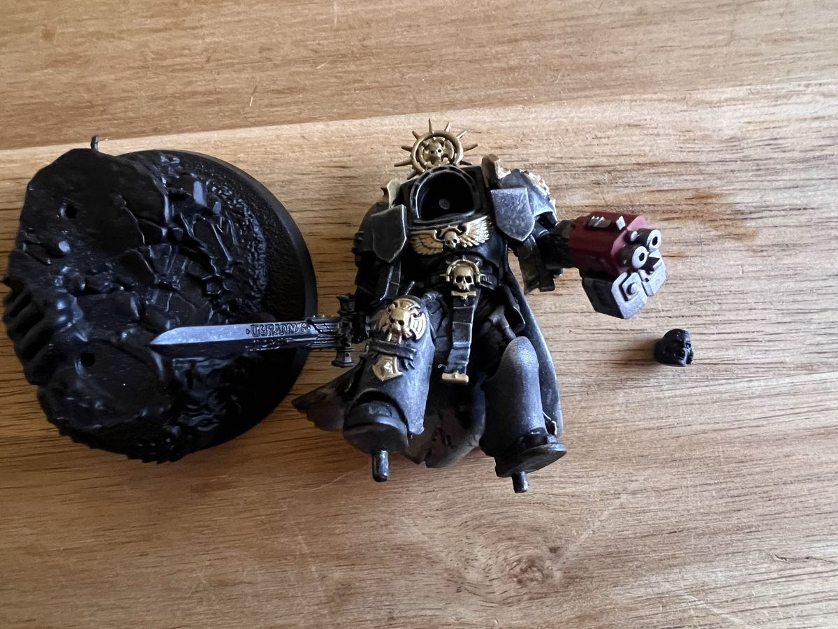 Statuette: Captain in Terminatorrüstung Warhammer 40k Space Marines – Usato da Bülach venduto da chevelle77