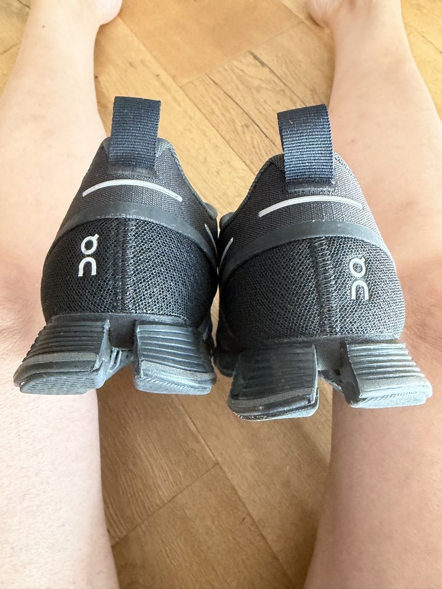 On Damenschuhe: ON Shoes GoreTex schwarz - Gr. 39 - top – Gebraucht aus Sargans von Rohan12 4
