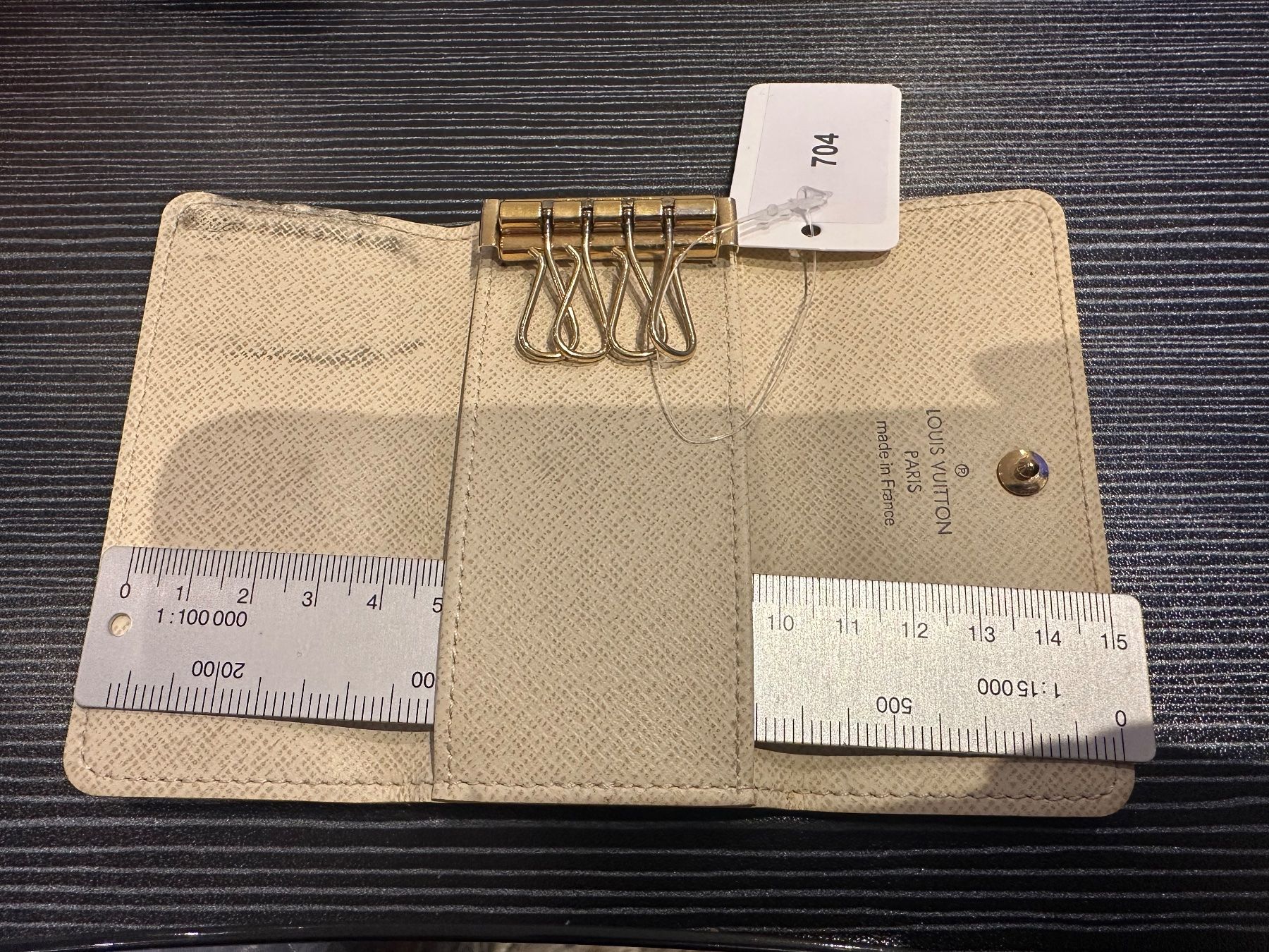 Louis Vuitton Portachiavi: Louis Vuitton Schlüsseletui - Nr. 704 – Usato da Hittnau venduto da LuxAndMore 2