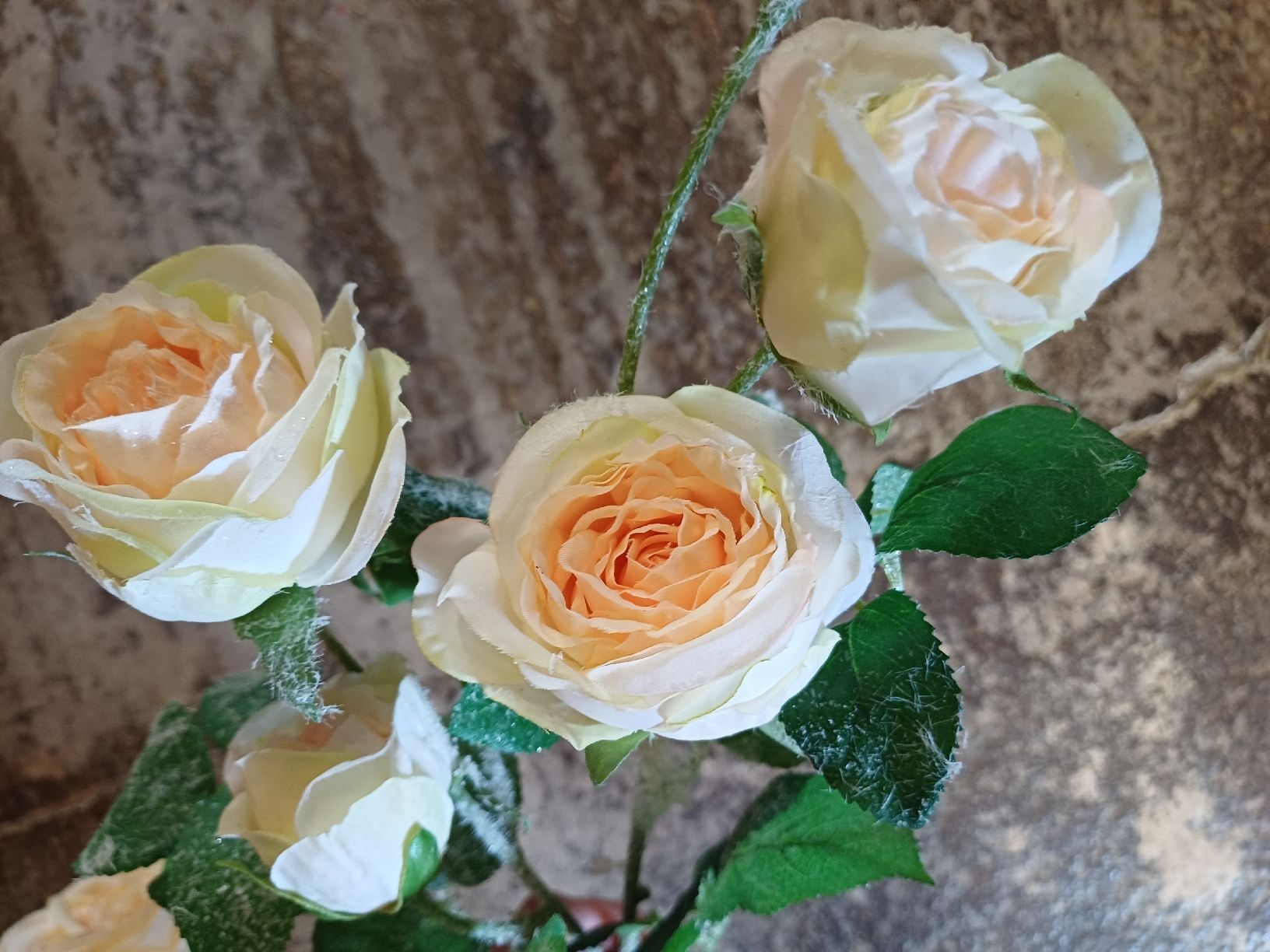 Tutte le decorazioni: neu: Kunstrosen Deko-Blumen Strauss  – Nuovo (secondo la descrizione) da Nassen venduto da verrueckt 6