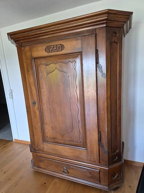 Armadi: Barockschrank  limitierte Reproduktion – Usato da Dachsen venduto da Sbritsch