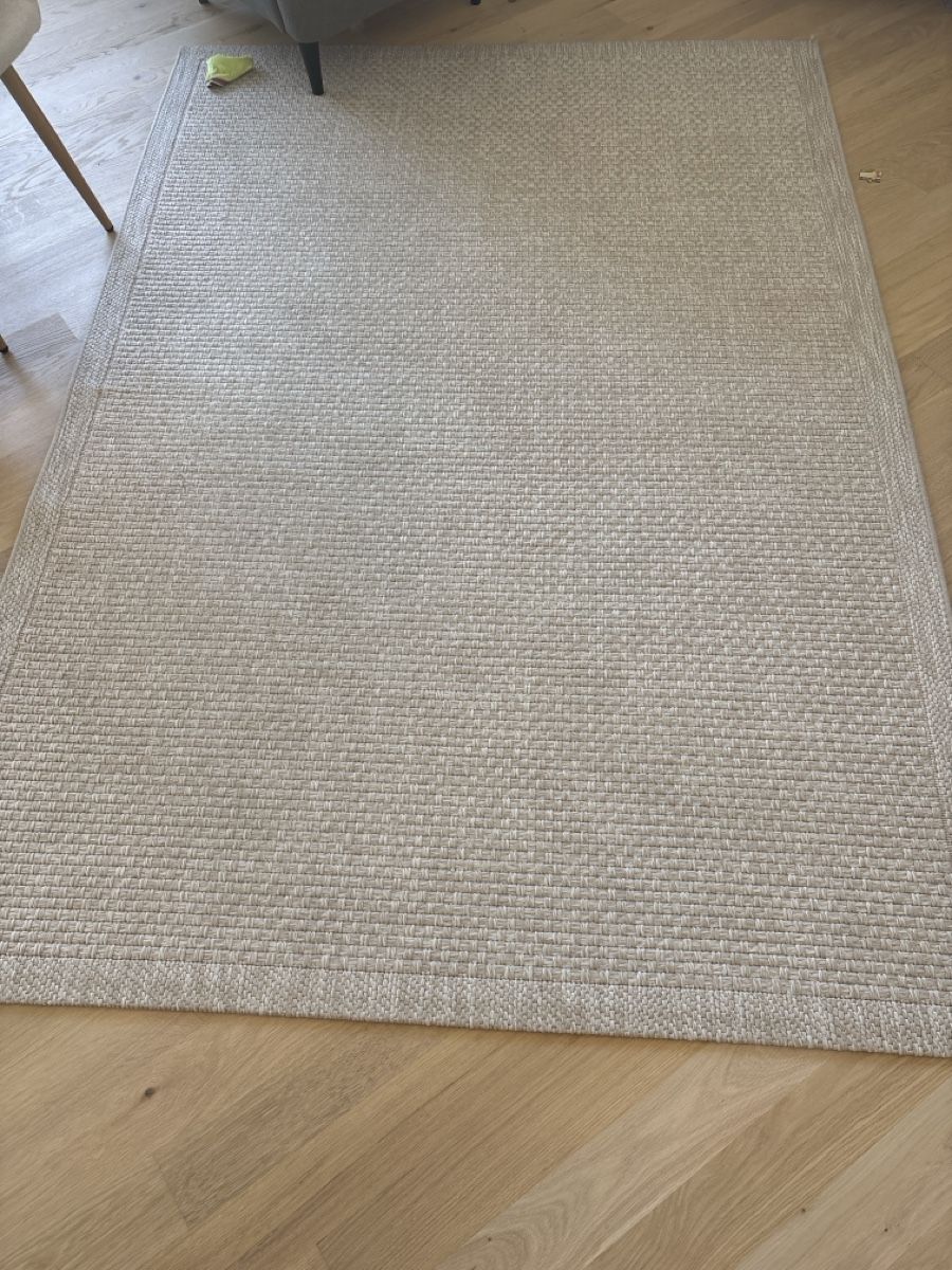 Tappeti: STORRAPP Teppich STORRAPP 160x230 beige – Usato da Neuhausen am Rheinfall venduto da LTomk