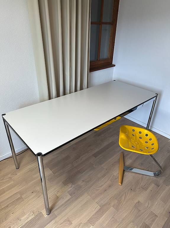 USM Scrivanie: Bureau USM Haller en stratifié gris perle // Ref. AY0441 – Usato da Ravoire venduto da ARKY_s