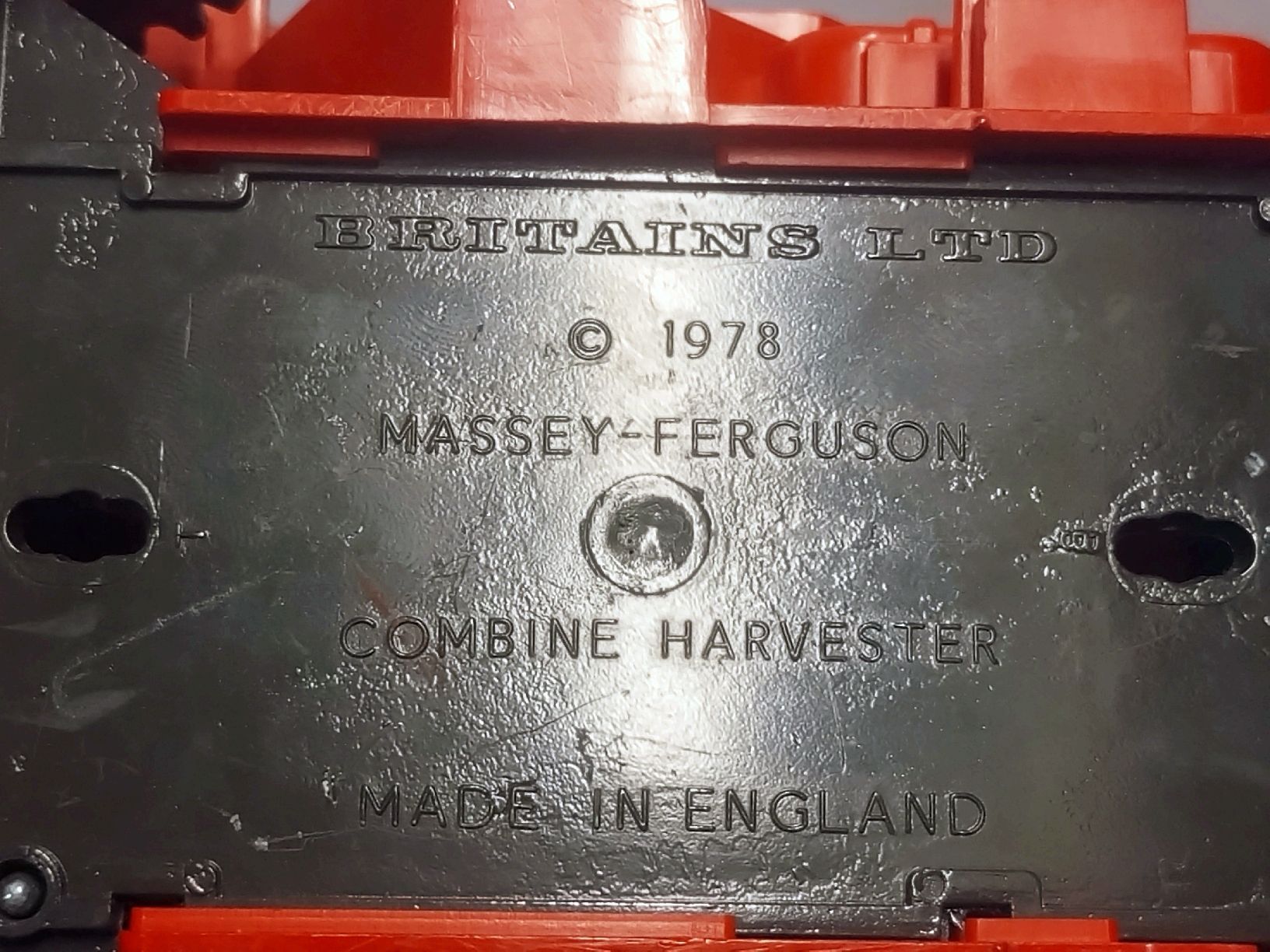 Britains Kit di modellismo & Modellini statici: Moissonneuse-batteuse Massey Ferguson Britains LTD 1970's – Usato da Farvagny-le-Grand venduto da LaCaverne 5