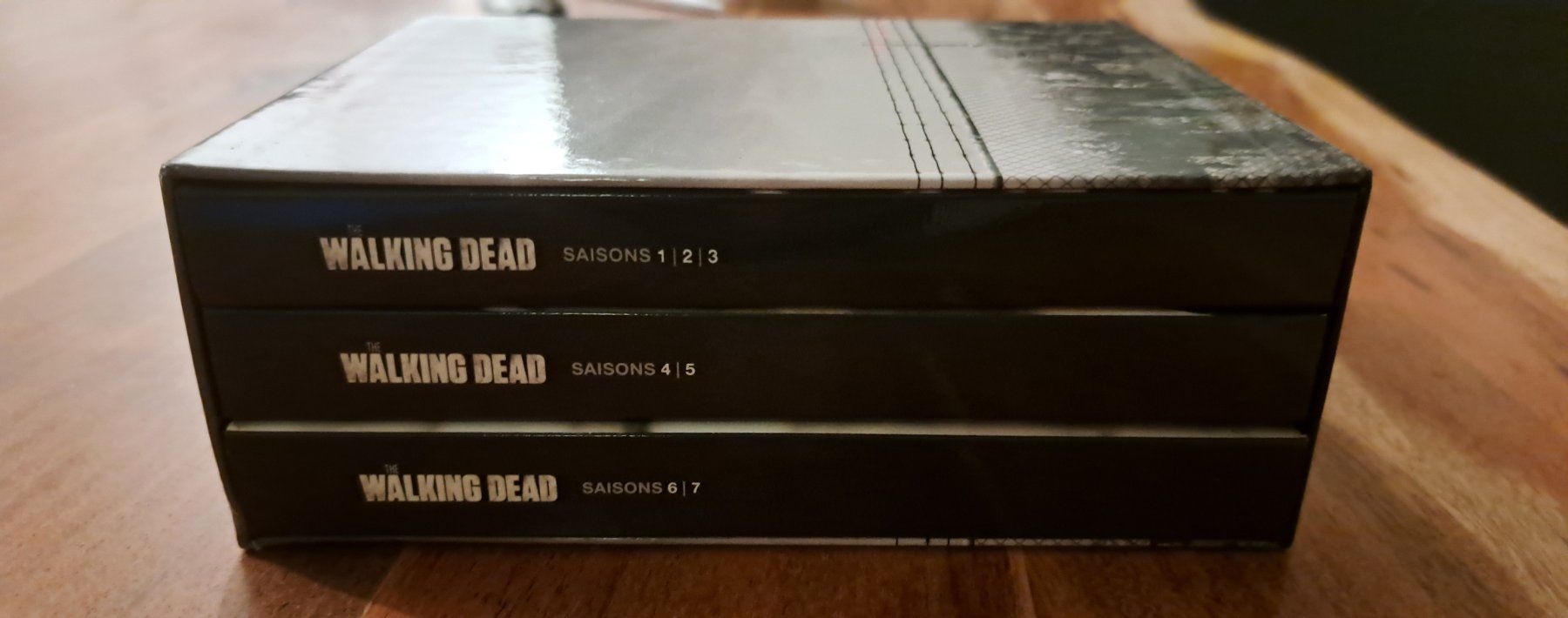 Alle DVDs: Coffret intégrale Walking Dead Saison 1 à 7 – Gebraucht aus Dorénaz von DaWiiD 4