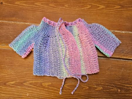Strickjacke für Neugeborene