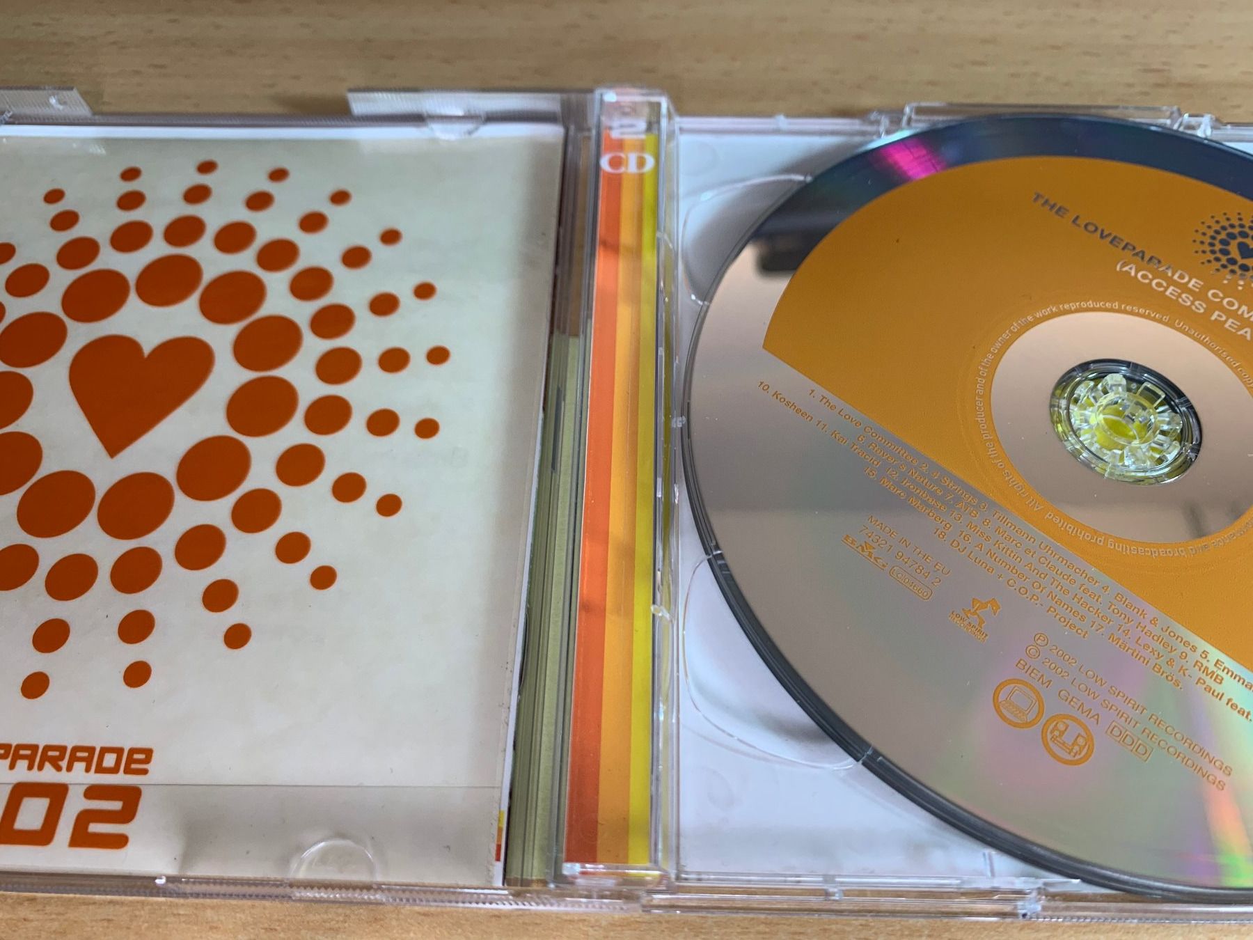 CD: Access Peace - The Loveparade Compilation 2002 - 2 CD – Usato da Rikon im Tösstal venduto da Alpenmutz 2
