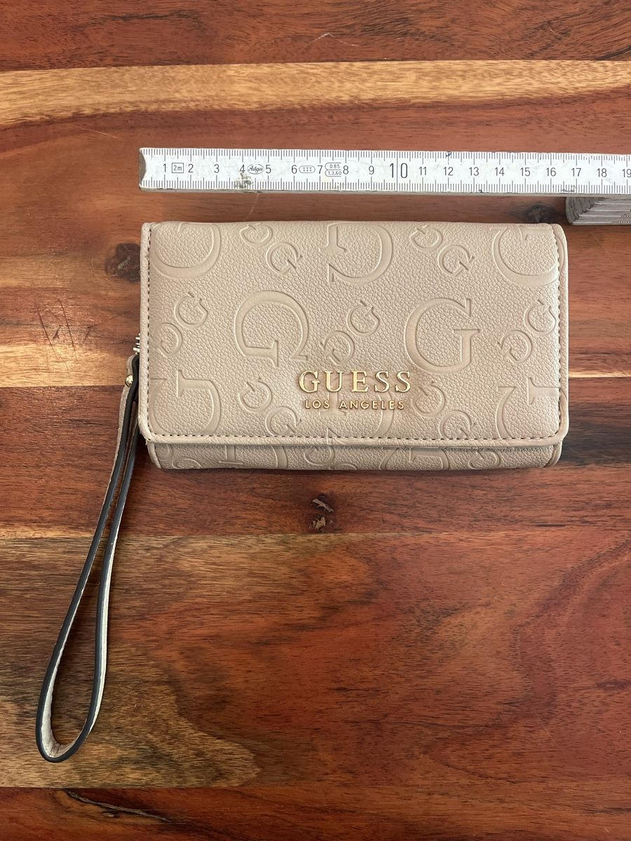 Guess Portamonete: Guess Portemonnaie – Nuovo (secondo la descrizione) da Luzern venduto da blackrose_101983 1