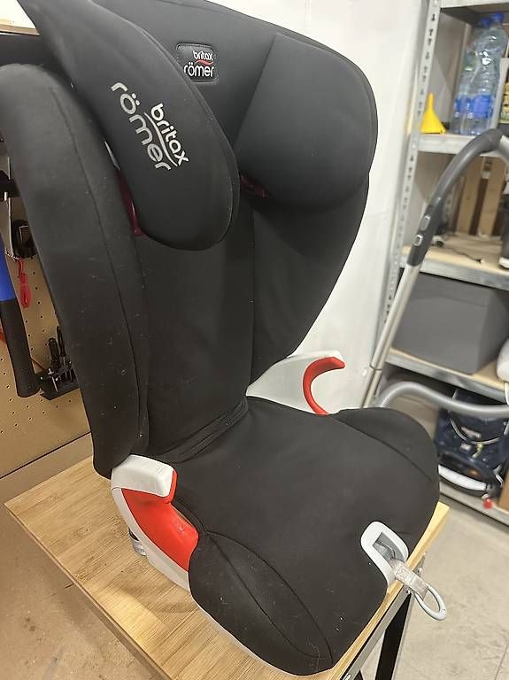 Britax Römer Auto-Kindersitze: Kindersitz Römer – Gebraucht aus Chur von Mila75 1