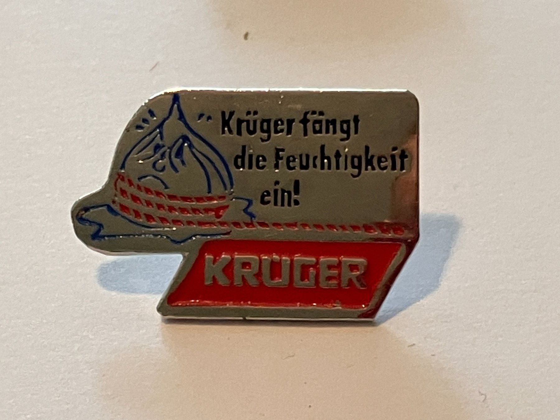 Plaketten & Abzeichen: 1 Pin Krüger fängt die Feuchtigkeit ein – Gebraucht aus Basel von djwwpp