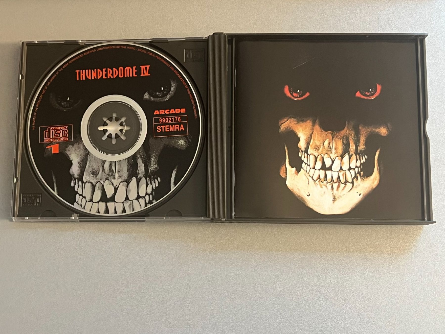 CD: Thunderdome IV (The Devil's Last Wish) (2CD) – Usato da Rivera venduto da poweradem05 6