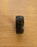 Fingerring mit Motorrad-Reifen-Design / Biker-Ring