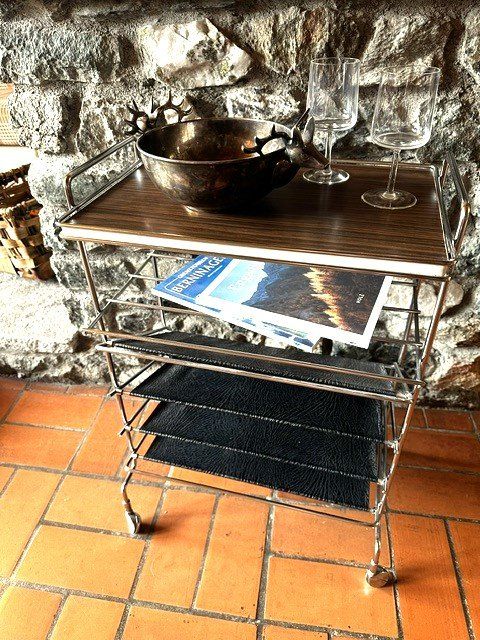 Mobili & Arredamento: sChöNes ChRom ZeiTungsroLLwägeLi – Usato da Winkel venduto da zeho