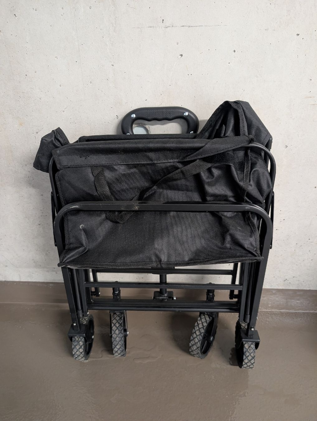 Chariots de transport: Chariot pliable noir neuf – D'occasion à Blignou (Ayent) par dyl_yxb5 4