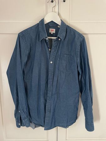2x Levis Hemd Grösse M für Männer