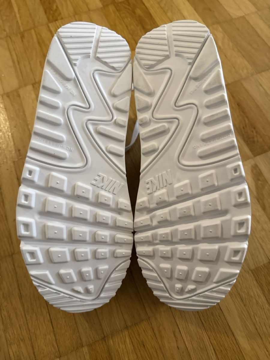 Nike Scarpe per ragazze: Nike Air Max 90 neu original – Nuovo (secondo la descrizione) da Sisseln AG venduto da Gommibaerli87 3