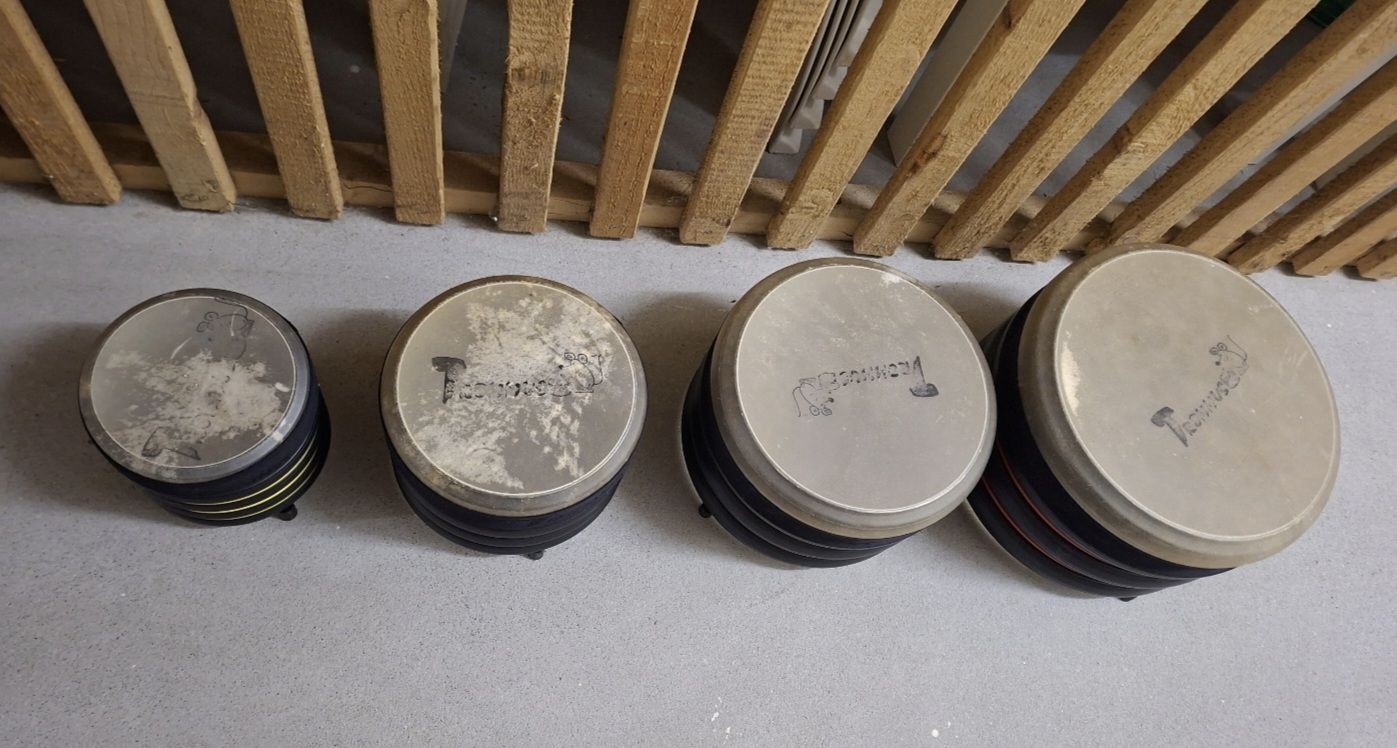 Musikinstrumente: 4 Bongotrommeln Set Gebraucht – Gebraucht aus Affoltern am Albis von Feather