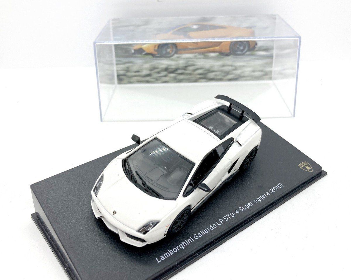 Lamborghini Modellini d'auto: Lamborghini Gallardo LP570-4 Superleggera 2010 weiss / – Nuovo e nell'imballaggio originale da Gerlafingen venduto da espero88 5