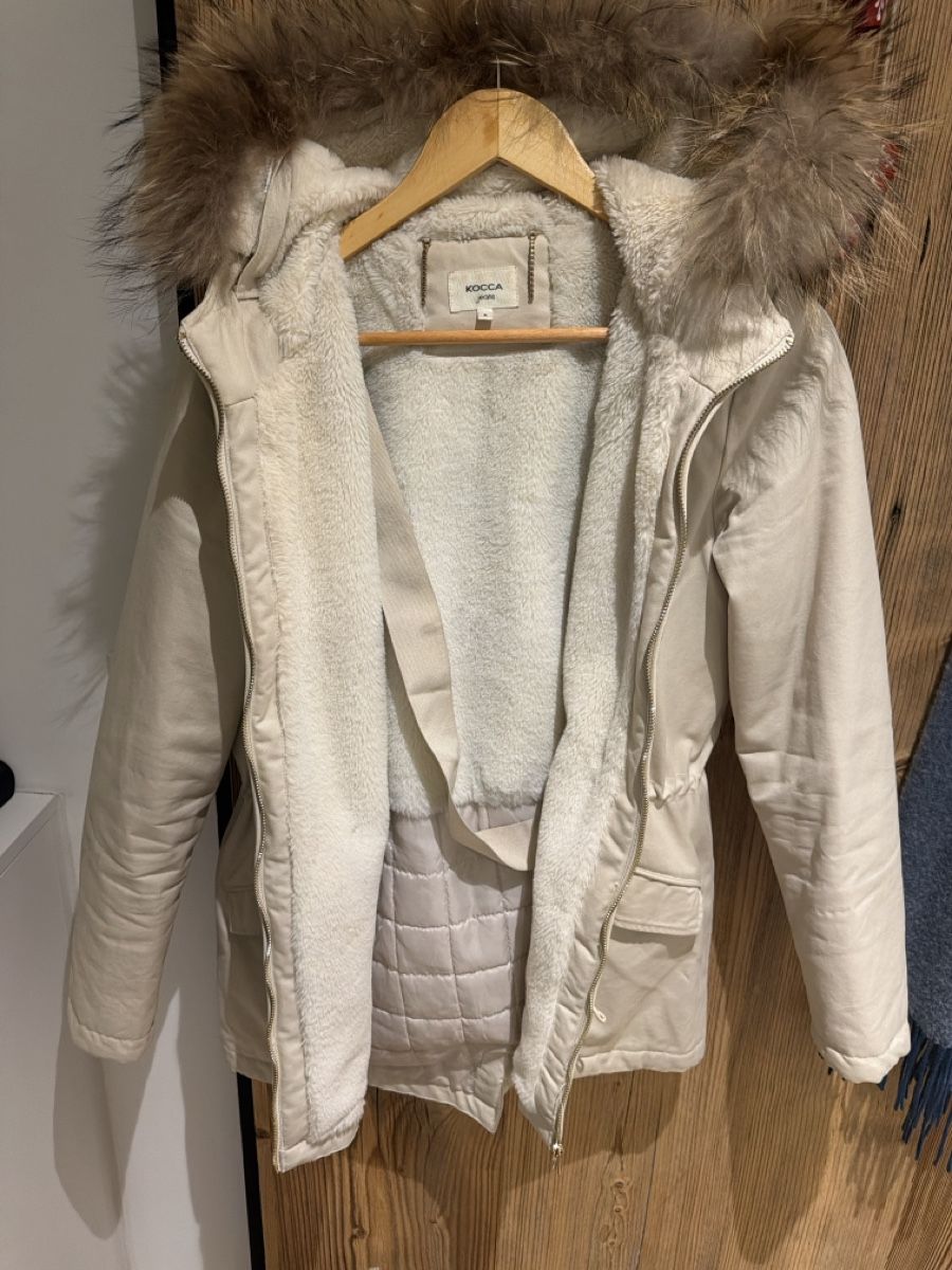 Cappotti: Veste KOCCA, taille S, avec fourrure  – Nuovo (secondo la descrizione) da Crans-Montana venduto da cut_b2qt 4