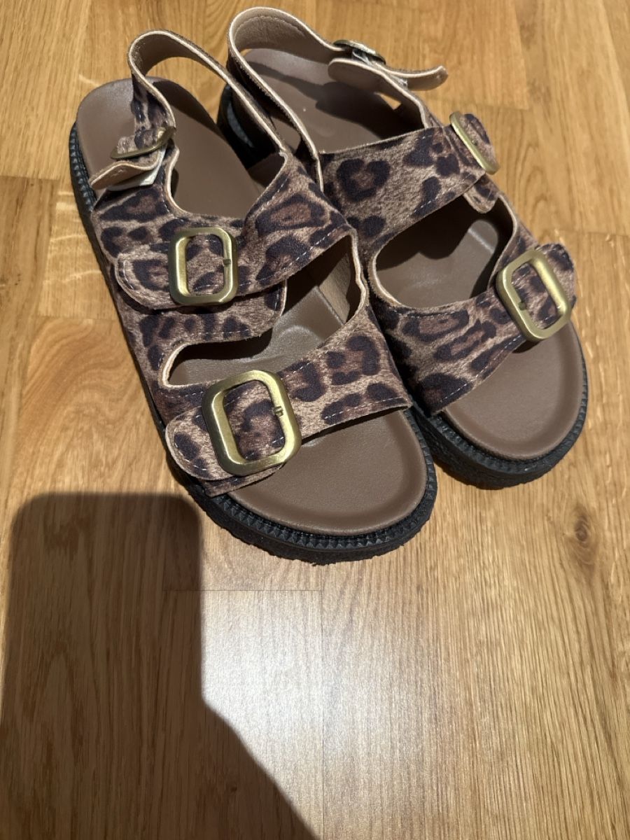 Scarpe da donna: Sandalen leoprint – Nuovo (secondo la descrizione) da Kriens venduto da g_b_mk7j