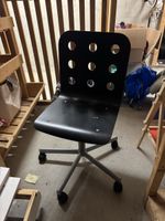 Schwarzer IKEA Drehstuhl