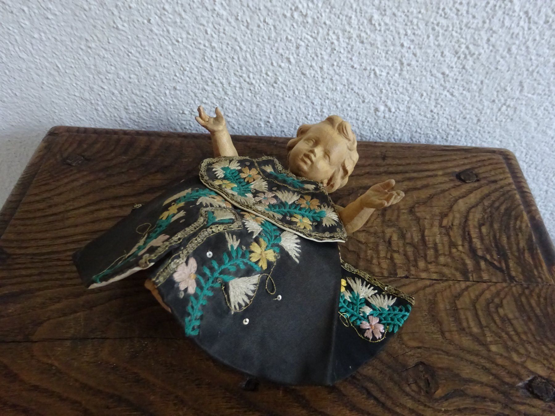 Statuette: Jesuskind mit antiker Veste / Krippe – Usato da Esslingen venduto da eintagammeer 6