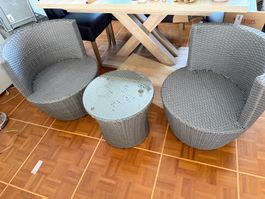 Hausräumung: Gartenlounge, Rattanlounge 3-teil. total ab 1.—