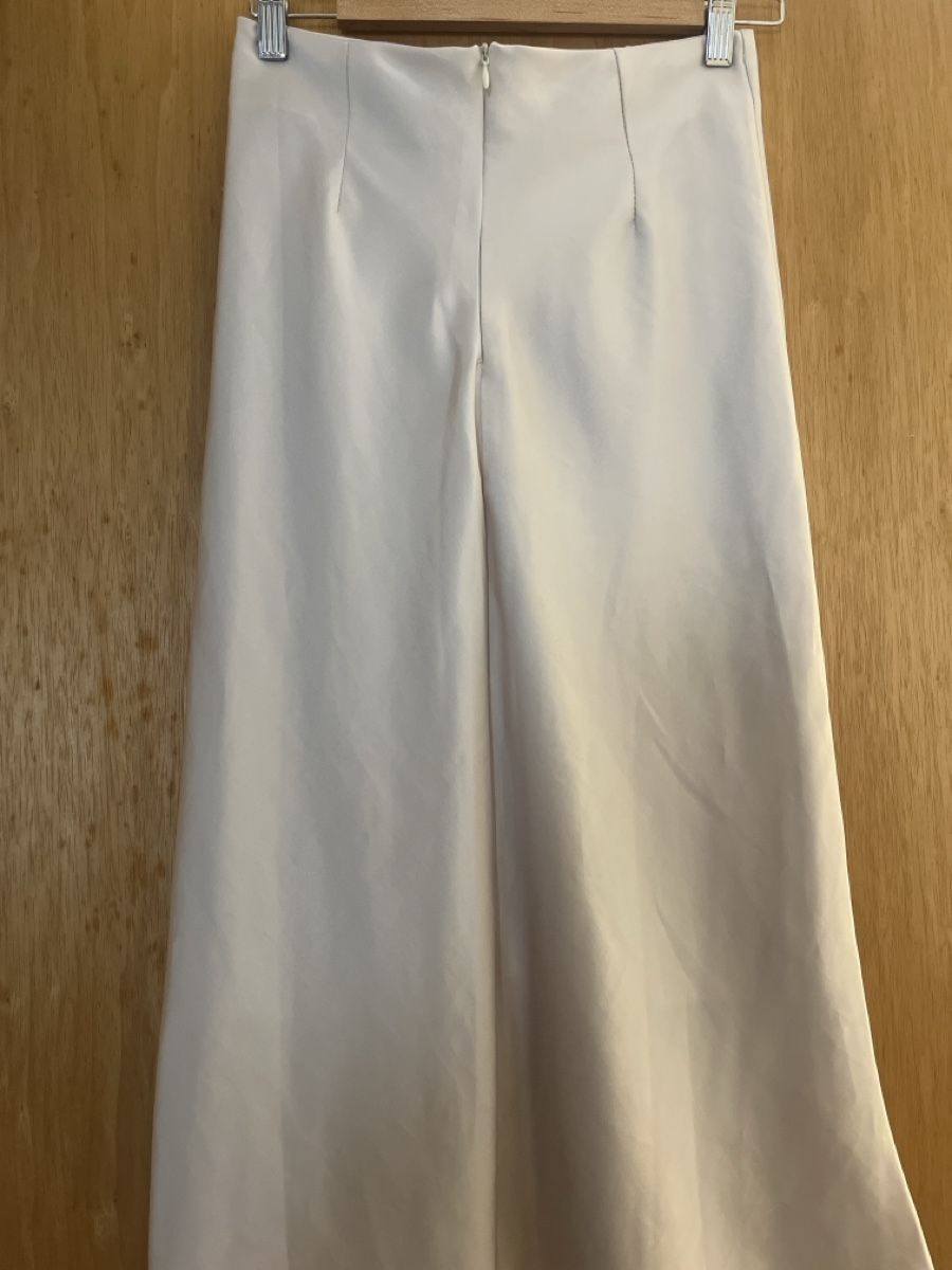 Jupes: Élégant Skirt light beige S – D'occasion à Porsel par ali_tdk9 1